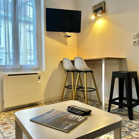 Beige - A Deux Pas De La De Apartman